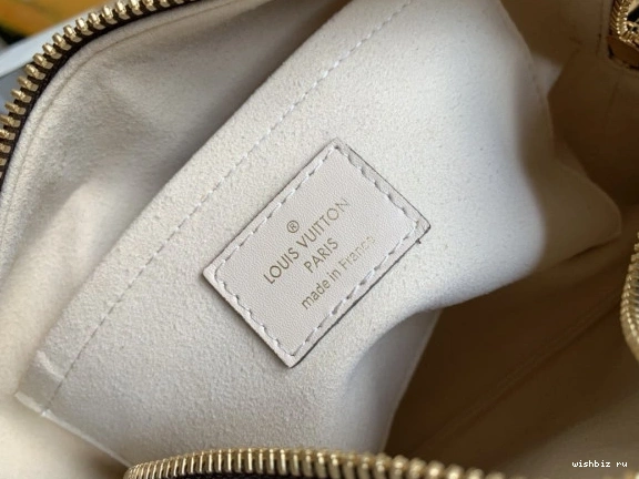 WIS LOUIS VUITTON SOUPLE MALLE PETITE 0106